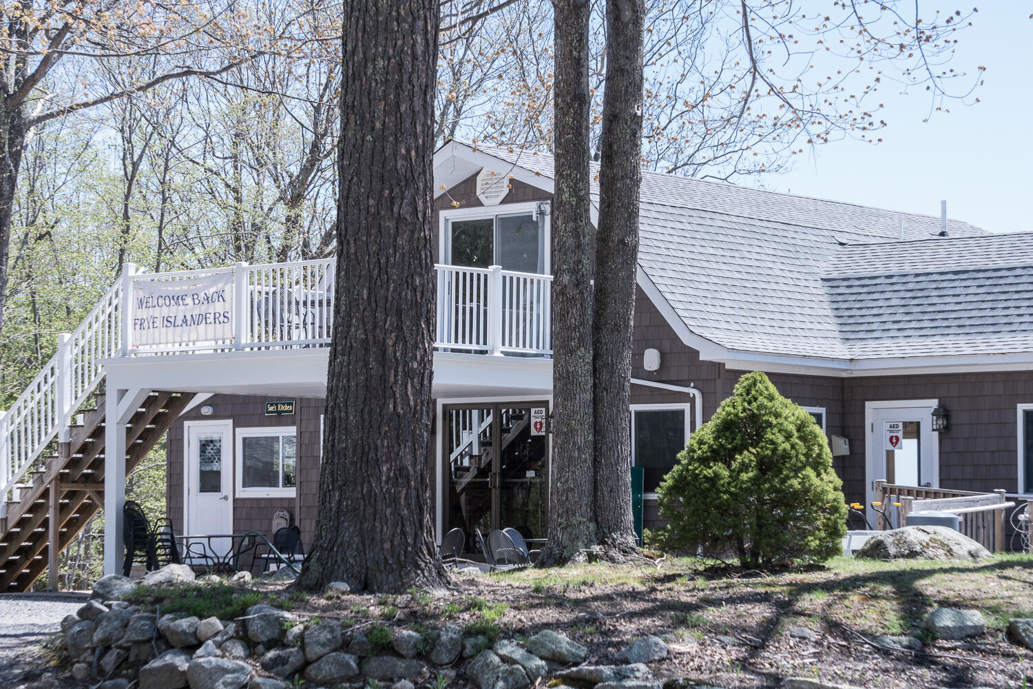 7 Knoll Circle Standish, ME 04084 - Photo 9 of 16 Golf course clubhouse