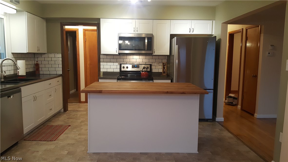 6479 Kerneywood Road Parma, OH 44129 - Photo 4 of 33 Gallery Image 4