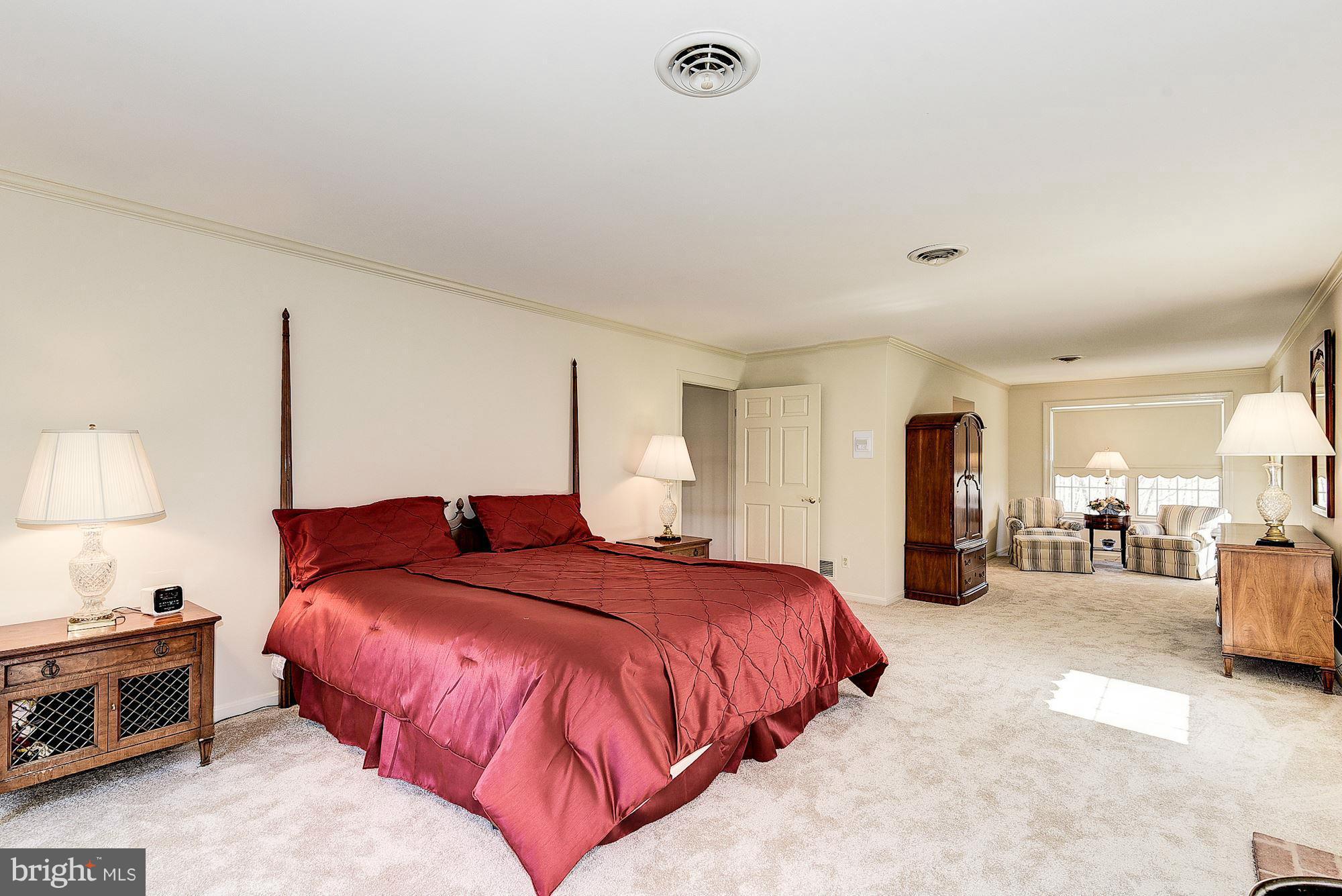 19830 Bucklodge Road Boyds, MD 20841 - Photo 19 of 30 Master suite with sitting area