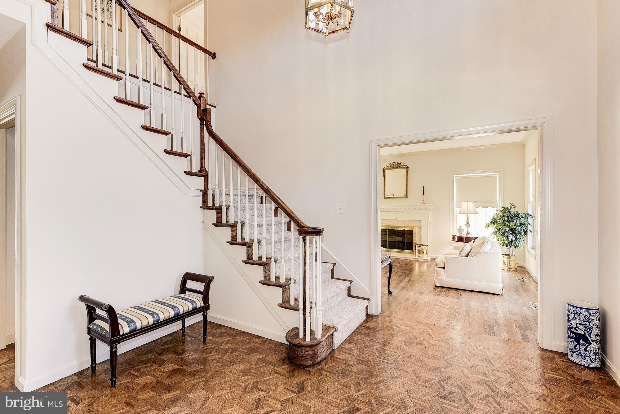 19830 Bucklodge Road Boyds, MD 20841 - Photo 5 of 30 Entrance foyer