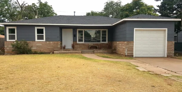 $1,300 | 4817 40th Street, Lubbock, TX 79414