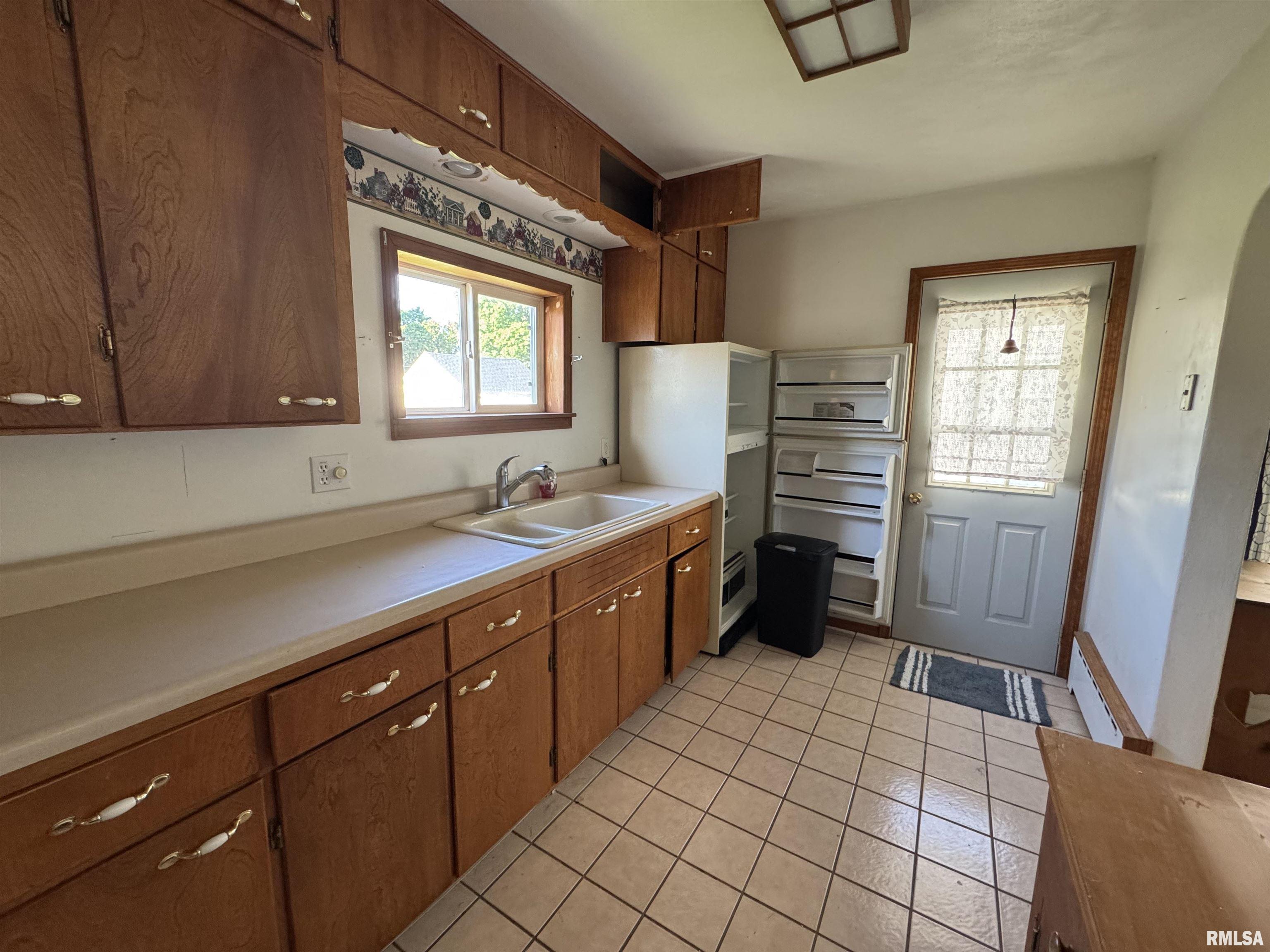 206 6th Street St. David, IL 61563 - Photo 5 of 25
