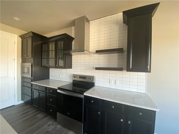 $2,390 | 1439 Hastings Crescent, Bridgeville, PA 15017