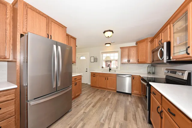 $289,900 | 326 Kettle Moraine Drive North, Unit 1, Slinger, WI 53086