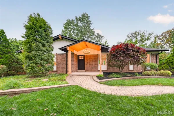 $550,000 | 1115 Grand Prix Drive, St. Charles, MO 63303