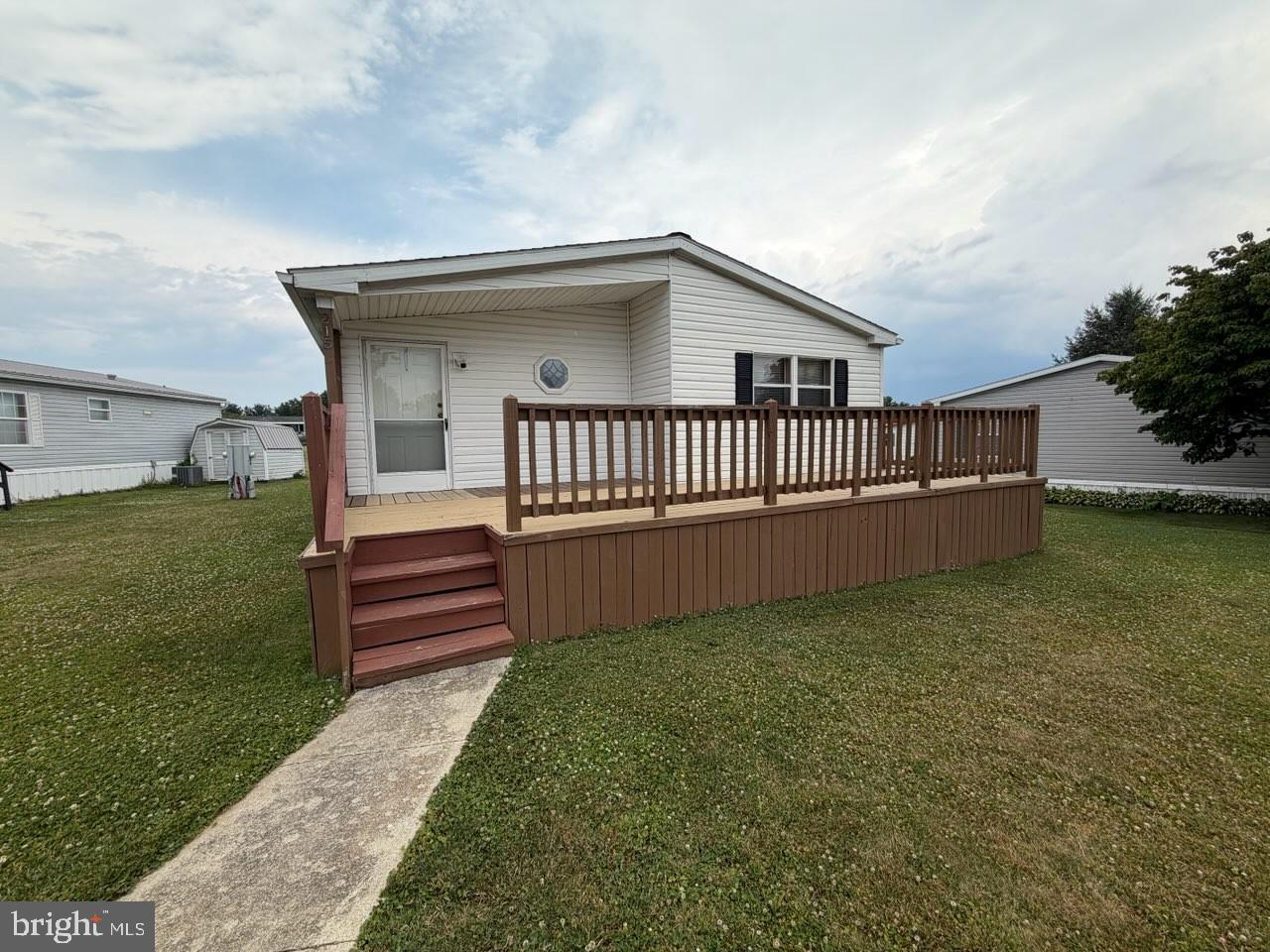 215 Pheasant Ridge Circle Lancaster, PA 17603 - Photo 8 of 28