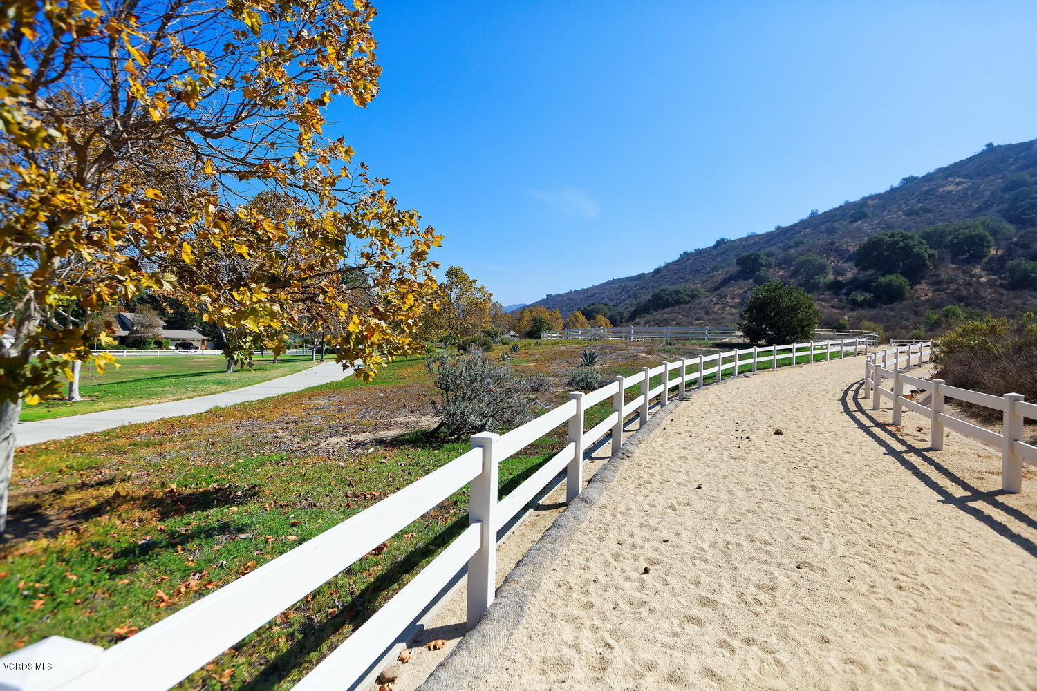 203 Longbranch Road Simi Valley, CA 93065 - Photo 6 of 10 Coyote Hills Park