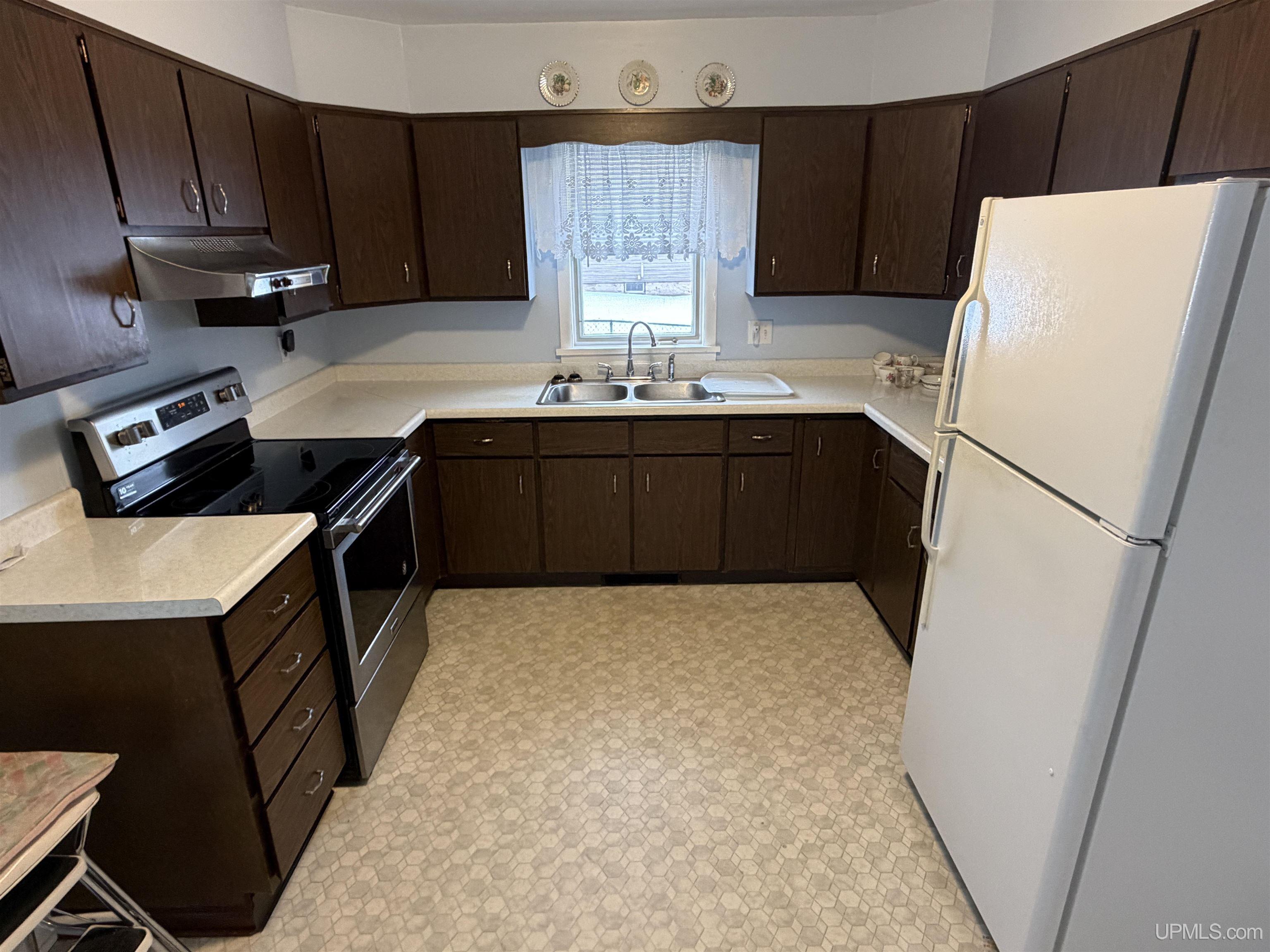 794 South Pine Street Ishpeming, MI 49849 - Photo 3 of 21