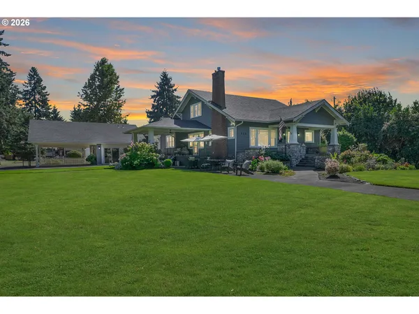 $1,099,000 | 850 East Beacon Drive, Eugene, OR 97404
