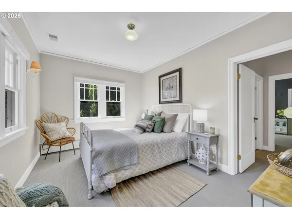 $1,099,000 | 850 East Beacon Drive, Eugene, OR 97404