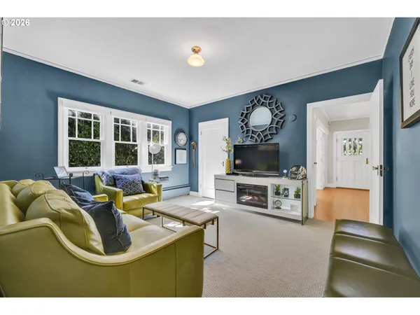 $1,099,000 | 850 East Beacon Drive, Eugene, OR 97404