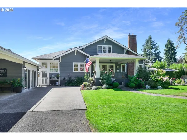 $1,099,000 | 850 East Beacon Drive, Eugene, OR 97404