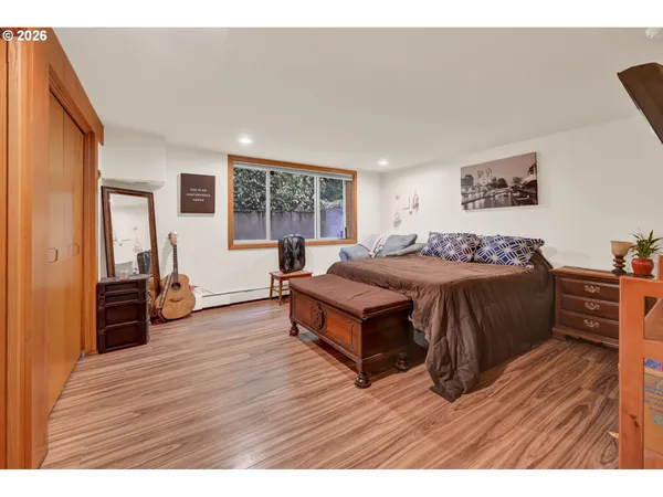 $1,099,000 | 850 East Beacon Drive, Eugene, OR 97404