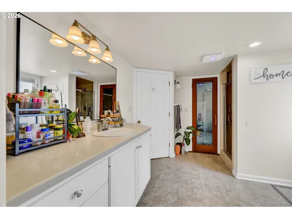 $1,099,000 | 850 East Beacon Drive, Eugene, OR 97404