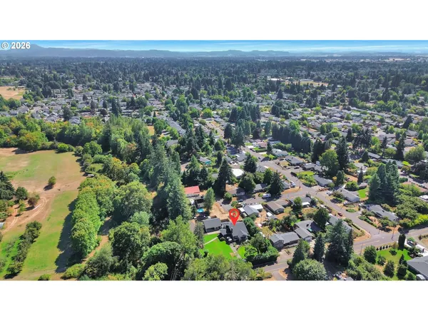 $1,099,000 | 850 East Beacon Drive, Eugene, OR 97404
