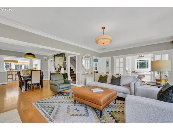 $1,099,000 | 850 East Beacon Drive, Eugene, OR 97404