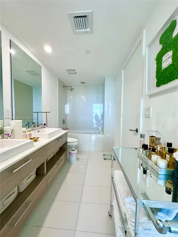 $3,950 | 1300 South Miami Avenue, Unit 4004, Miami, FL 33130