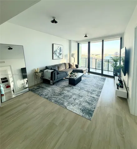 $3,950 | 1300 South Miami Avenue, Unit 4004, Miami, FL 33130