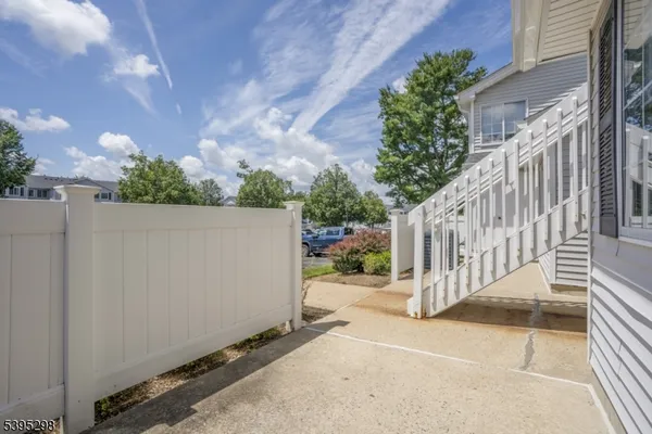 $1,900 | 29 Cheswich Court, Bedminster, NJ 07921