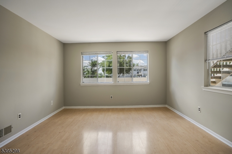 29 Cheswich Court Bedminster, NJ 07921 - Photo 3 of 11