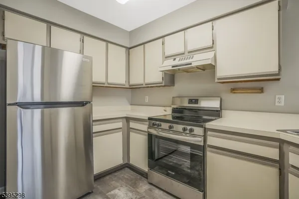 $1,900 | 29 Cheswich Court, Bedminster, NJ 07921