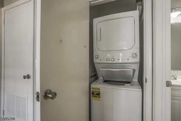 $1,900 | 29 Cheswich Court, Bedminster, NJ 07921