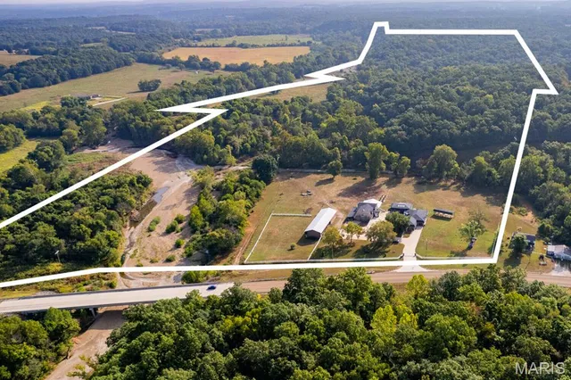 $875,000 | 2674 Highway 17, Iberia, MO 65486