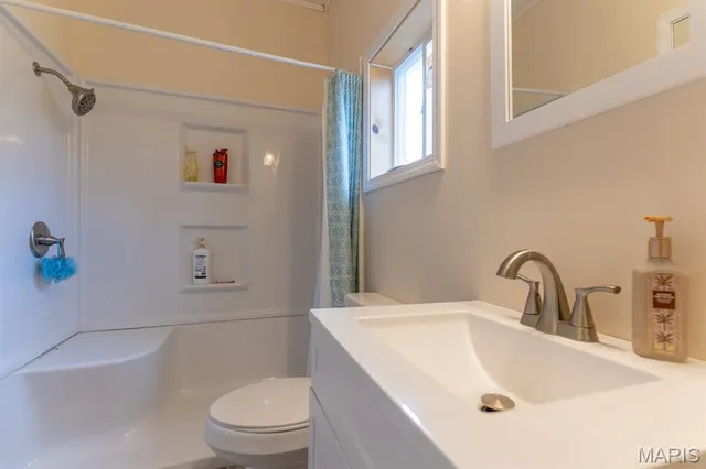 $875,000 | 2674 Highway 17, Iberia, MO 65486