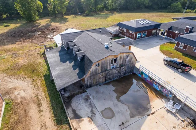 $875,000 | 2674 Highway 17, Iberia, MO 65486