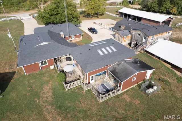 $875,000 | 2674 Highway 17, Iberia, MO 65486
