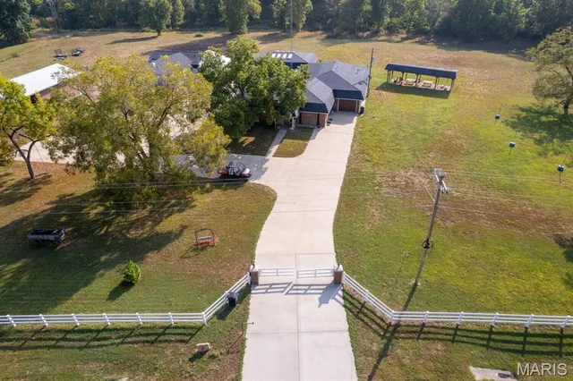 $875,000 | 2674 Highway 17, Iberia, MO 65486
