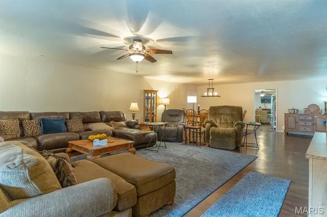 $875,000 | 2674 Highway 17, Iberia, MO 65486