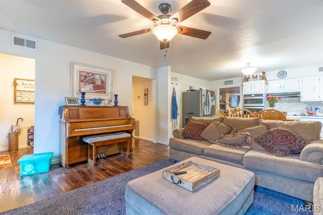 $875,000 | 2674 Highway 17, Iberia, MO 65486