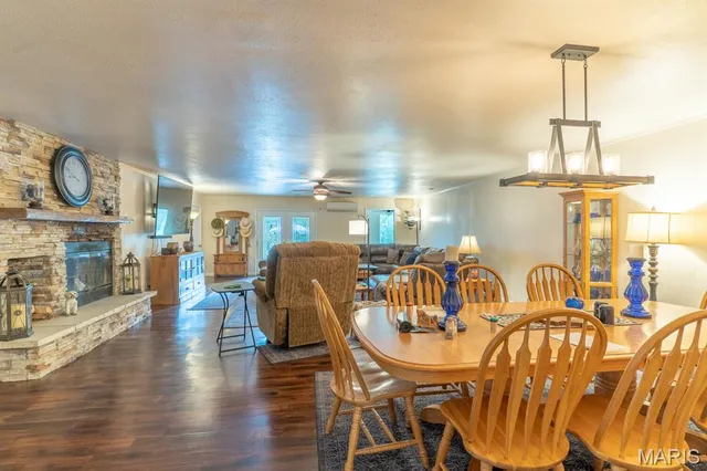 $875,000 | 2674 Highway 17, Iberia, MO 65486