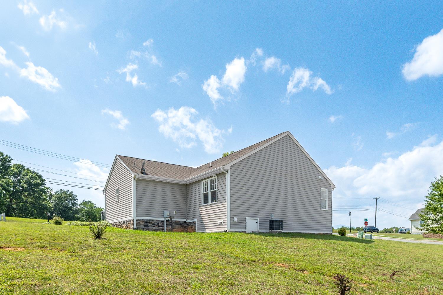 1583 Link Road Bedford, VA 24523 - Photo 32 of 40