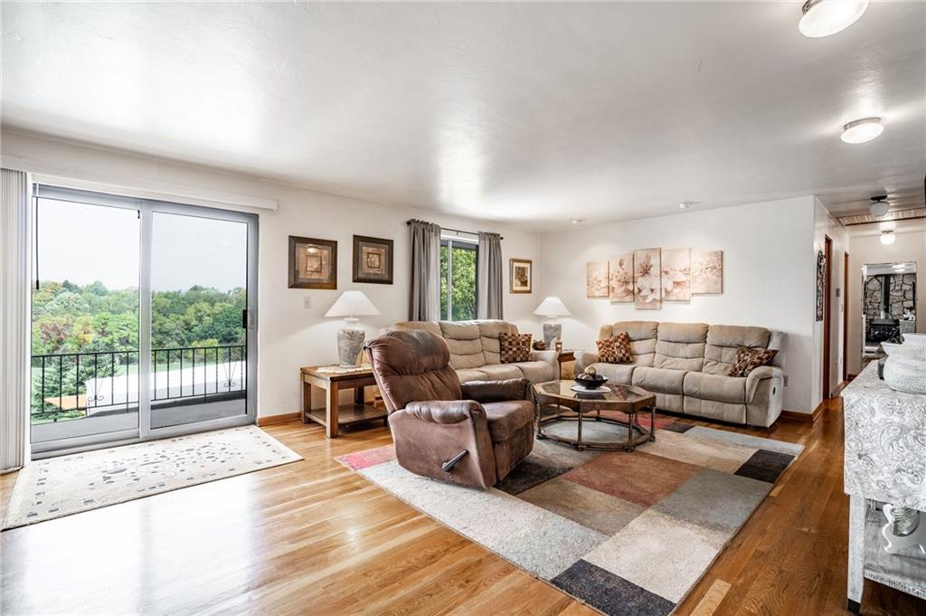 11 Gass Road Pittsburgh, PA 15229 - Photo 7 of 24