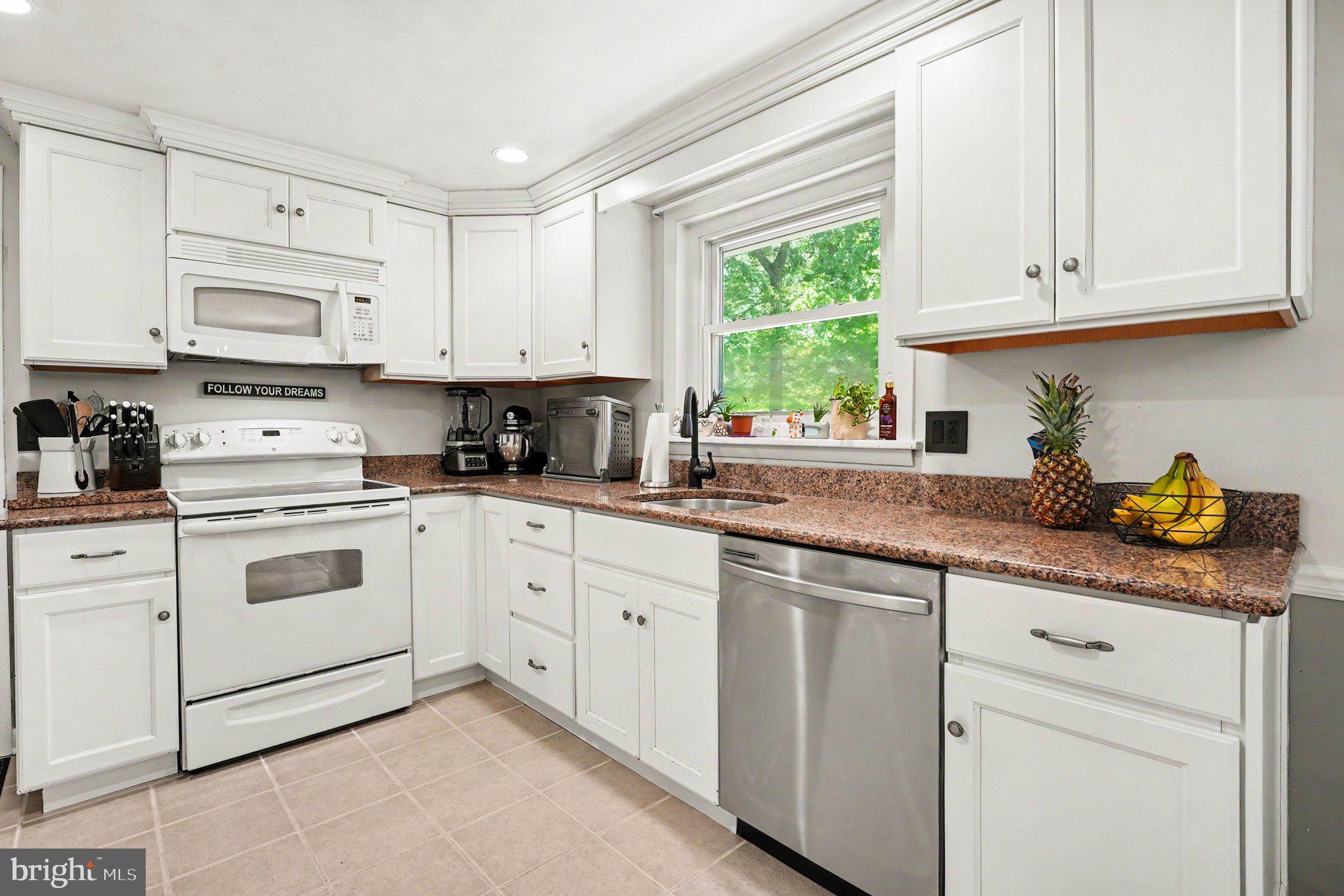 621 Elephant Road Perkasie, PA 18944 - Photo 12 of 32 Gallery Image 12