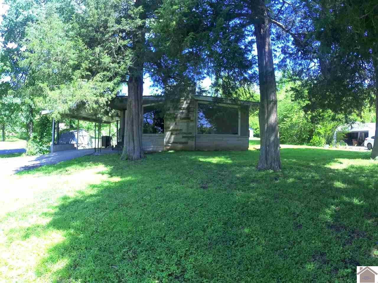 4025 Clinton Road Paducah, KY 42001 - Photo 1 of 1 Photo 1