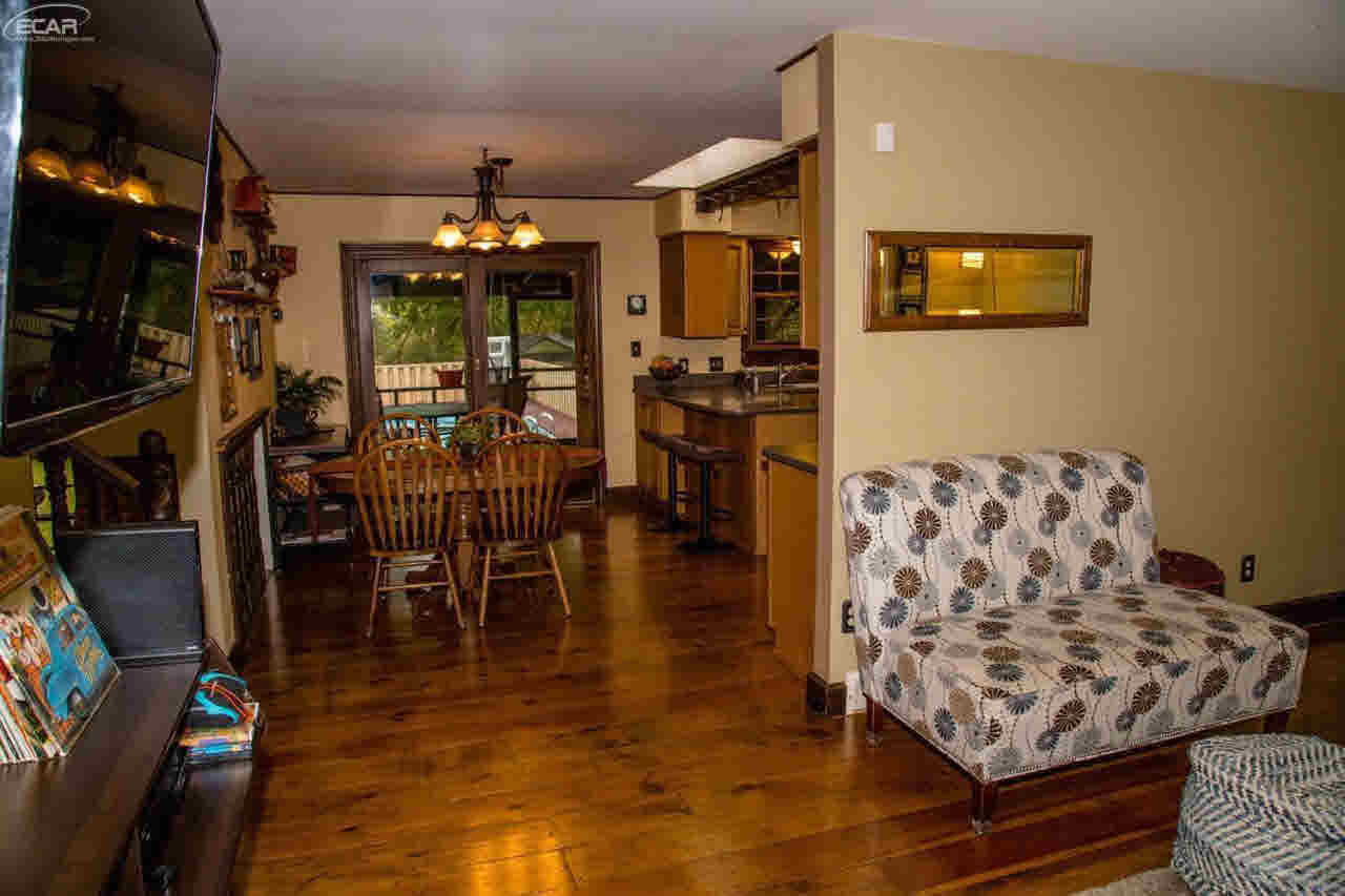 7246 Coldwater Road Flushing, MI 48433 - Photo 5 of 61 21376950-4.JPG