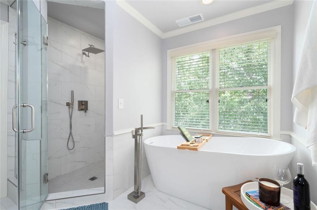 3045 Moss Stone Lane Southwest Marietta, GA 30064 - Photo 33 of 65 a bath tub sitting next to a window