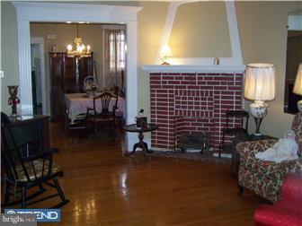 205 Huntley Road Upper Darby, PA 19082 - Photo 4 of 9