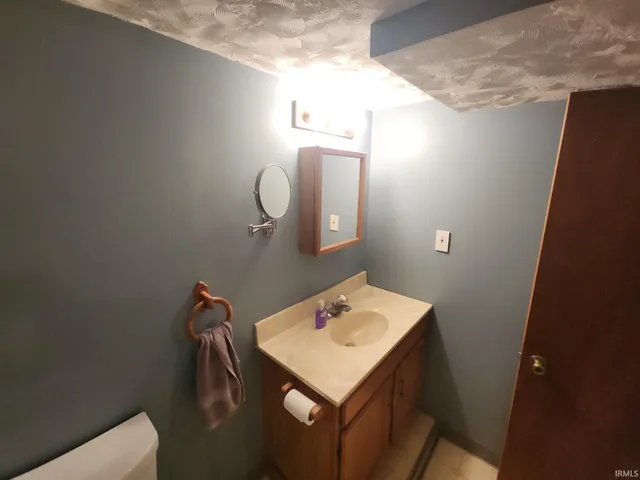 $370,000 | 4618 South Shady Lane, Logansport, IN 46947