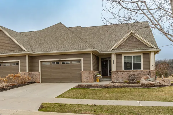 $700,000 | 3915 Berkshire Road Southwest, Rochester, MN 55902