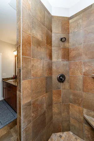 $700,000 | 3915 Berkshire Road Southwest, Rochester, MN 55902