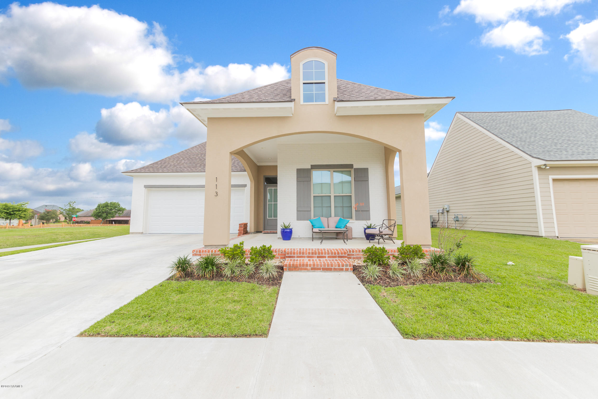 113 Sugar Ridge Lane Youngsville, LA 70592 - Photo 1 of 40