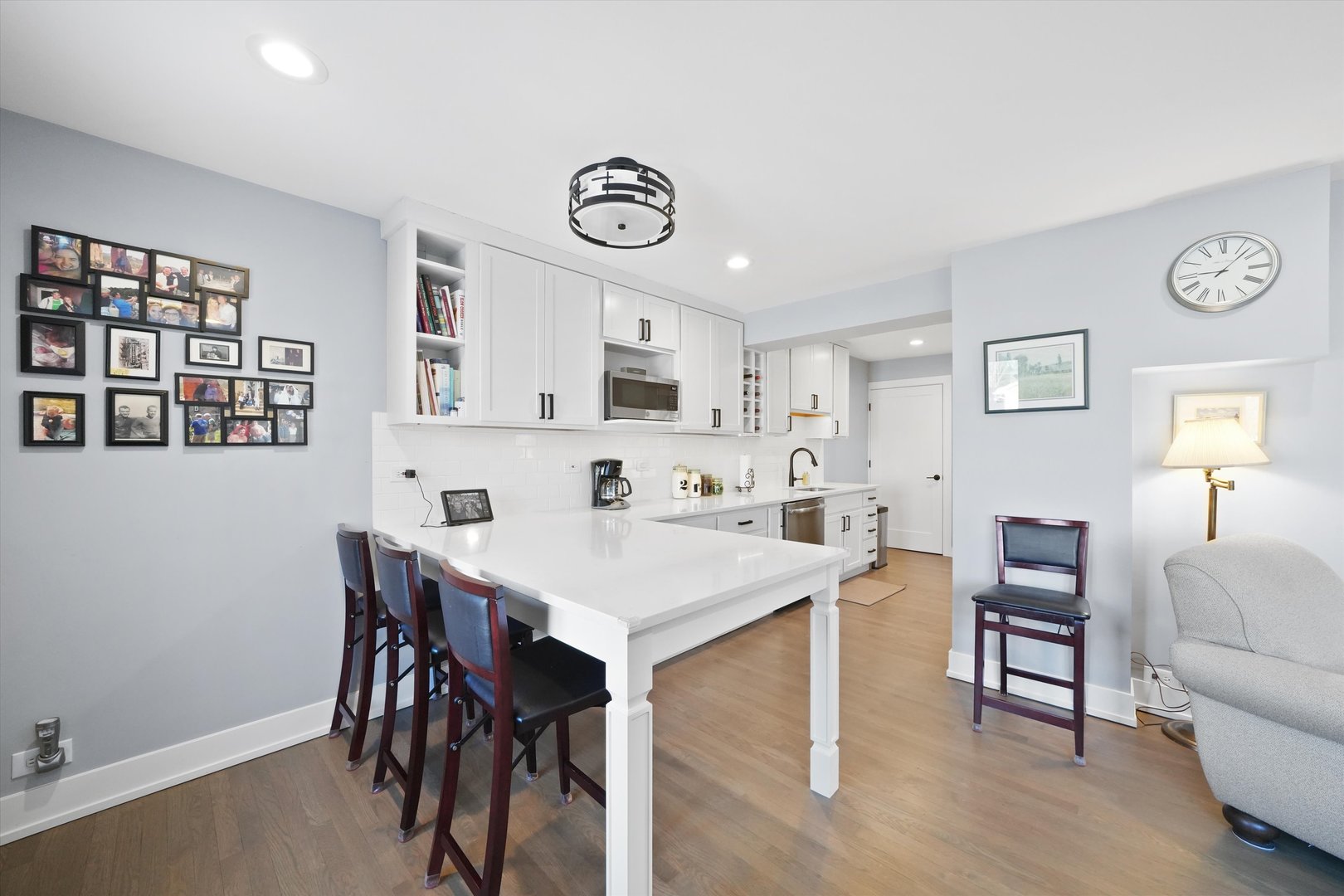 11006 South Harding Avenue Chicago, IL 60655 - Photo 14 of 31