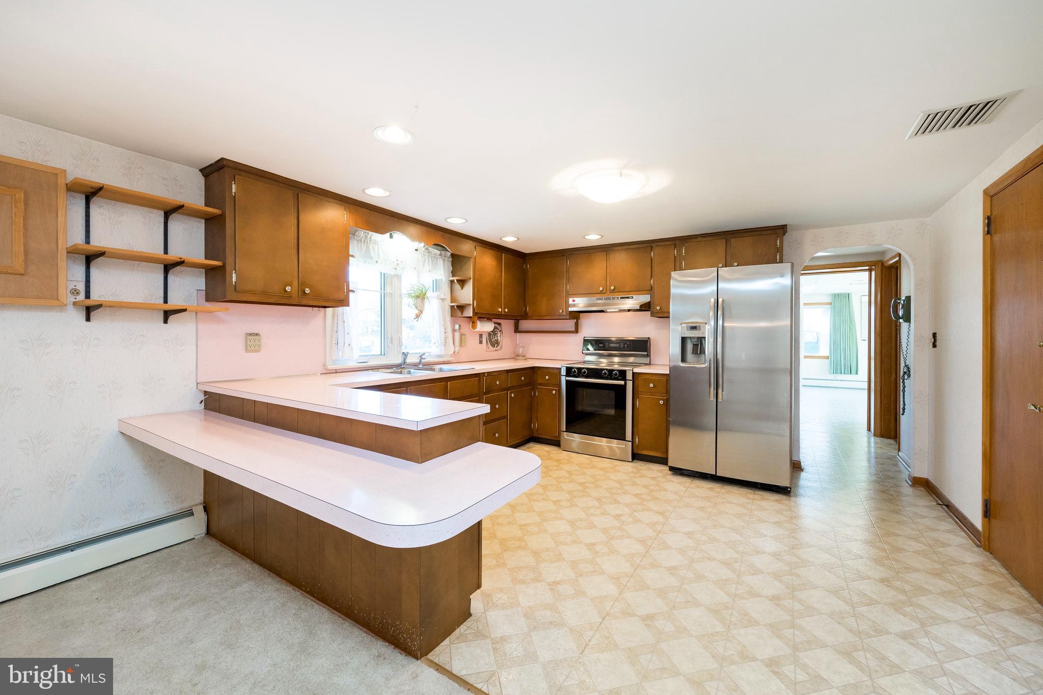 24 East 7 Stars Road Phoenixville, PA 19460 - Photo 6 of 33 Eat-In Kitchen
