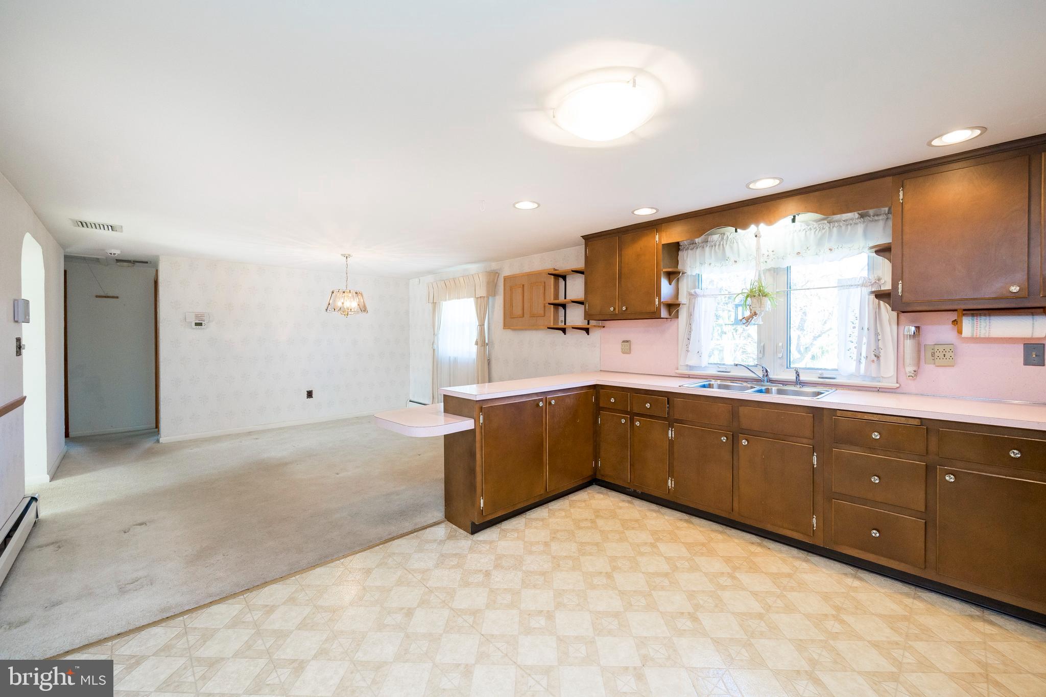 24 East 7 Stars Road Phoenixville, PA 19460 - Photo 8 of 33 Kitchen into Dining Area