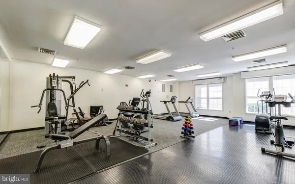 $439,900 | 801 South Greenbrier Street, Unit 103, Arlington, VA 22204