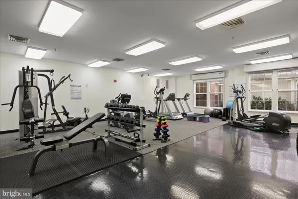 $439,900 | 801 South Greenbrier Street, Unit 103, Arlington, VA 22204